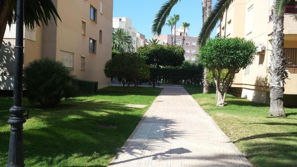 Apartamento Casa del Buho Torrevieja Exterior foto